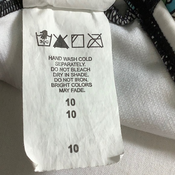 Jantzen classics one piece swimsuit. Sz 10 - Picture 7 of 7